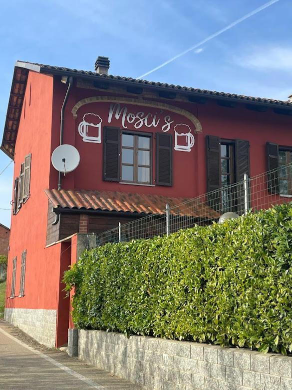 Mosci'S Bed & Beer Bed and Breakfast San Damiano dʼAsti Exteriör bild